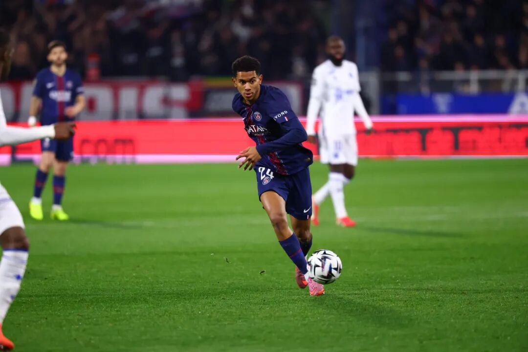 英雄联盟赛事官网-巴尔科拉制胜,PSG客场击败欧塞尔